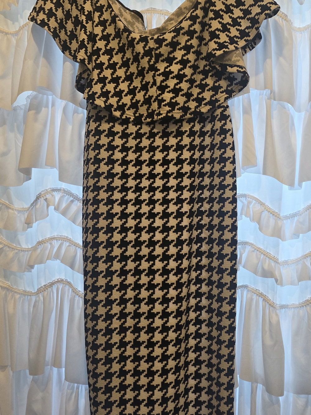 SHEIN Black & White Houndstooth Ruffle-Trim Midi Dress - Picture 3 of 6